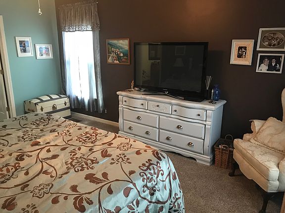 3rd image of 3004 S Waterford Ct