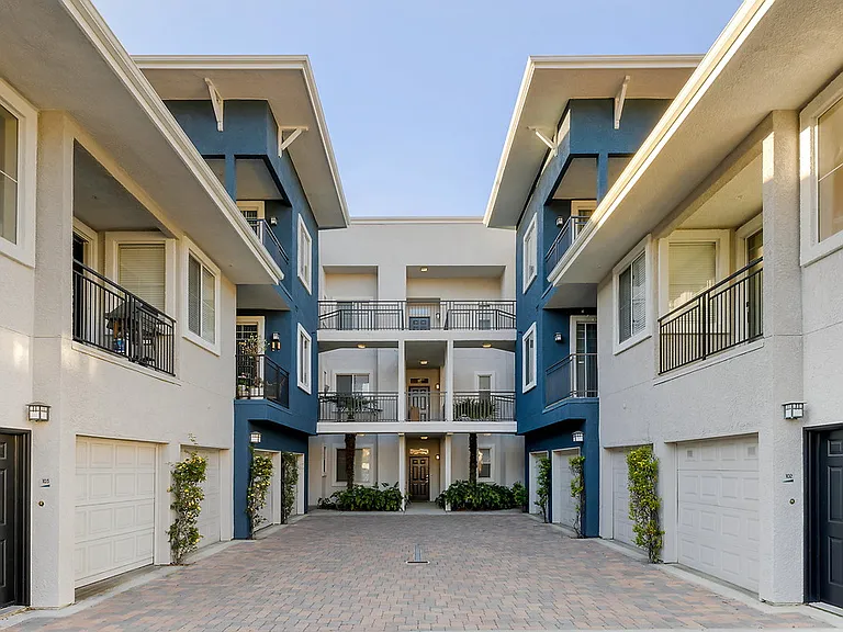 Carmel Creek — Photo 44