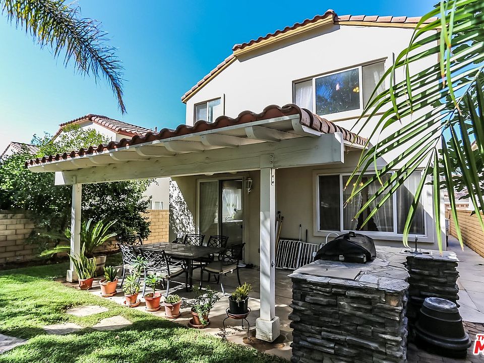 1st image of 28305 Lobelia Ln