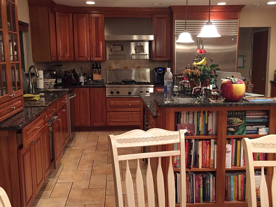 1st image of 10 Parkview Drive