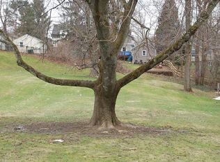 Pine St, Chagrin Falls, OH 44022