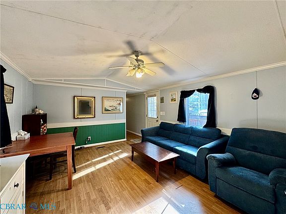3rd image of 190 Elmington Pl