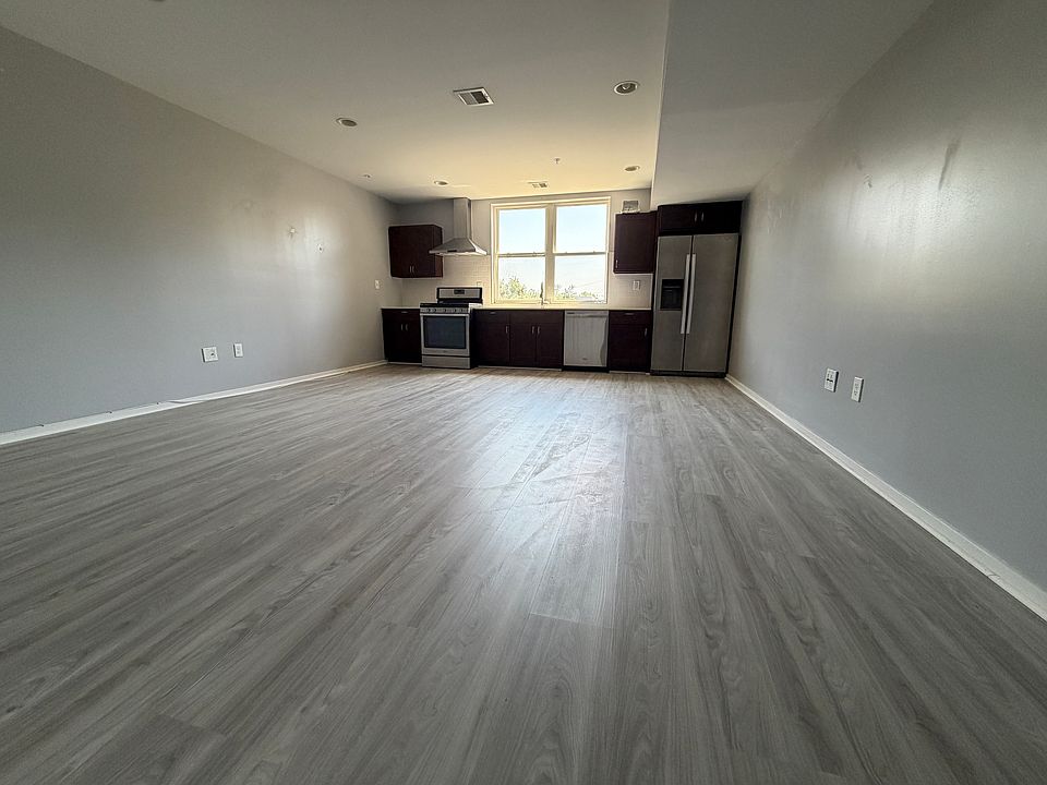 1st image of 811 N Franklin St #4