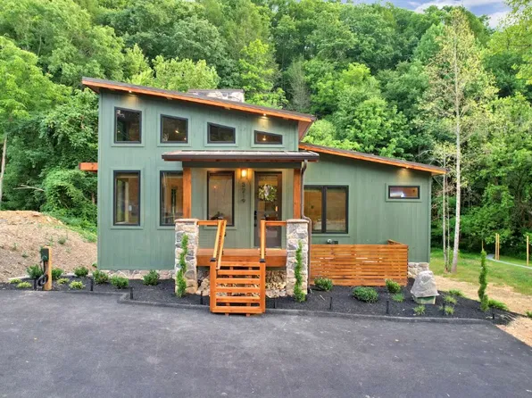 3219 Old Mountain Rd, Sevierville, TN 37876