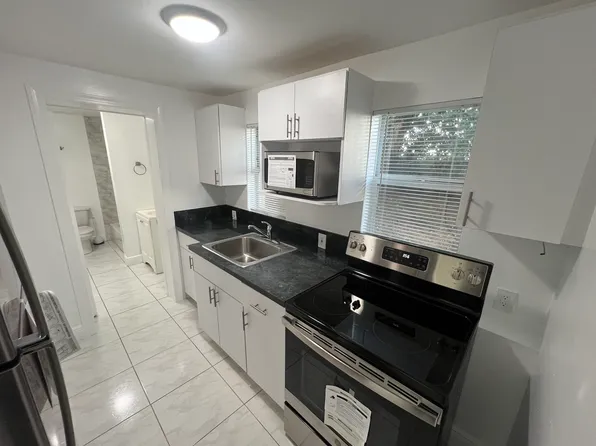 1935 SW 2nd St #3, Miami, FL 33135