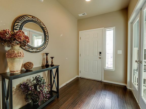3rd image of 671 Condor Dr