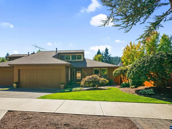 1102 Cayuse Cir SE, Salem, OR 97306