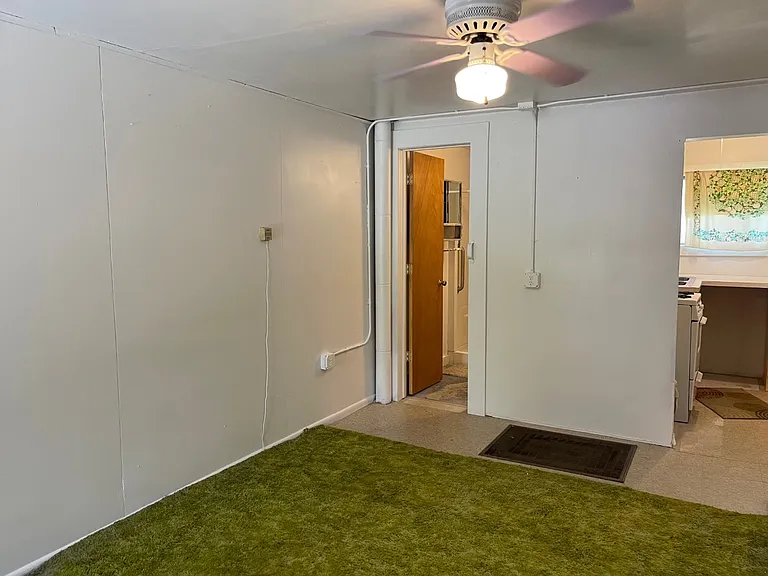 130 E Broadway St #1 — Photo 3