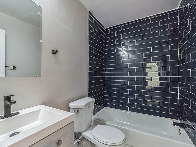 Abner Apartments — Photo 10