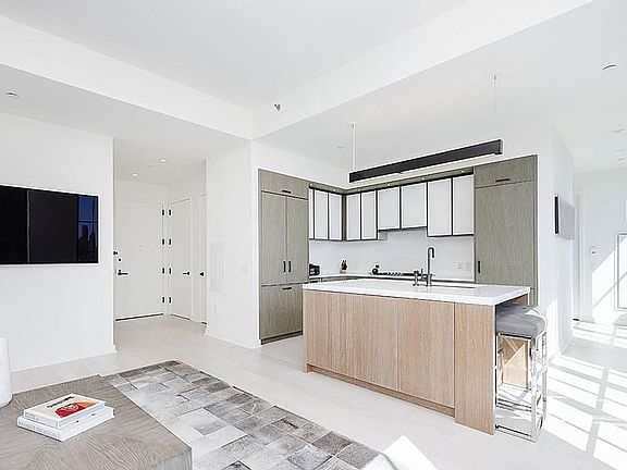 3rd image of 959 1st Ave #24E