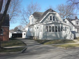 2417 S 73rd St, West Allis, WI 53219