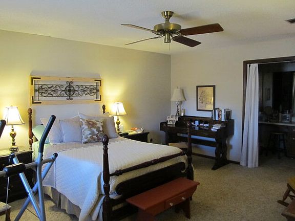 5th image of 239 Hillbrook Dr