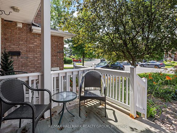 3rd image of 988 Lucille Way