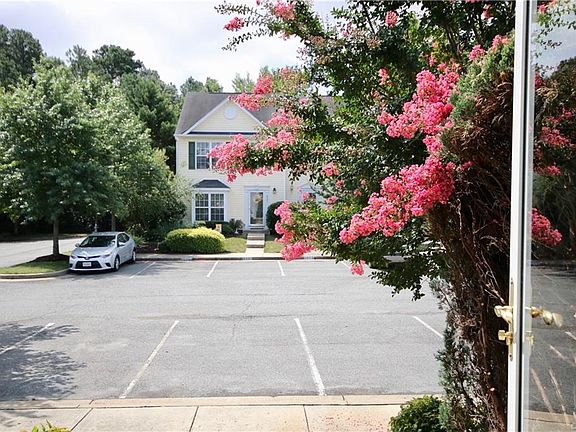 5th image of 8000 Grassmount Ct