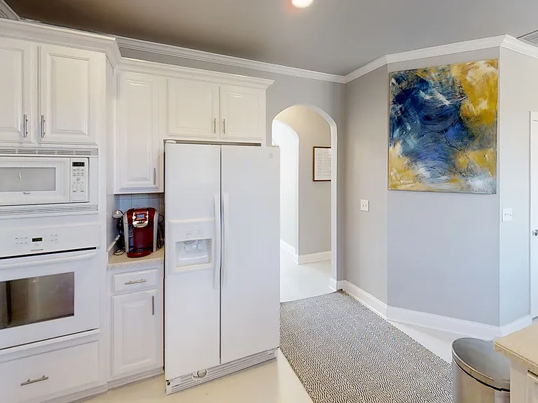 115 Thistlewood Ln — Photo 16
