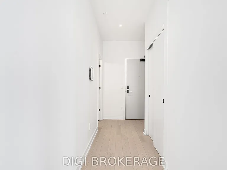 560 Rideau St #704 — Photo 25