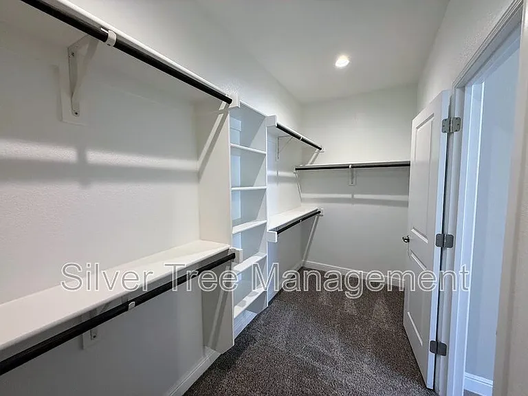 10921 Rockchapel Dr — Photo 16