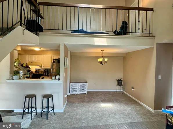 1210 Aspen Dr, Plainsboro, NJ 08536