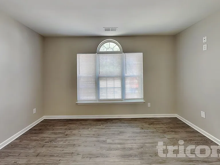 793 Sir Raleigh Dr — Photo 7