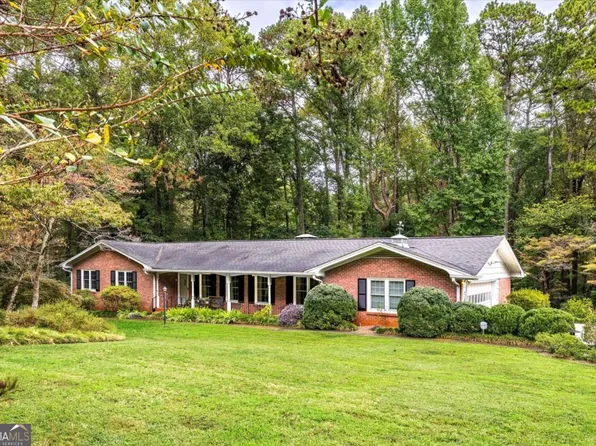 5184 Oxbow Rd, Stone Mountain, GA 30087