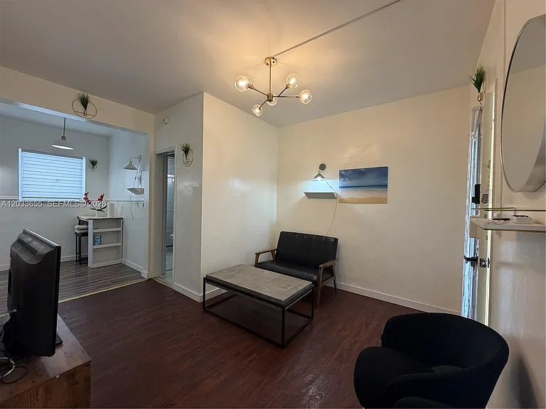 8420 Byron Ave #6 — Photo 7