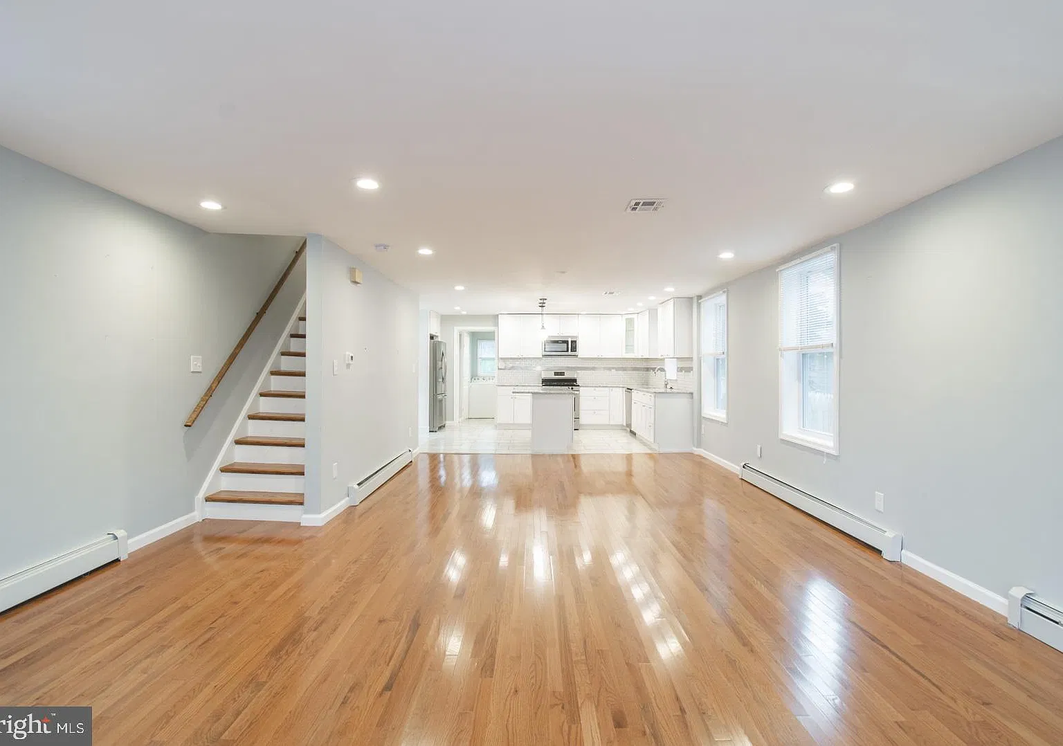 4 bed, 2.5 bath, 1782 sqft, $3,590 — Photo 4