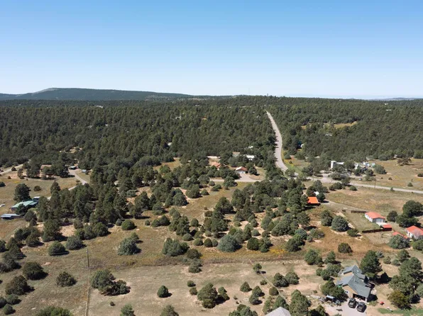 13 Blue Jay Ln, Tijeras, NM 87059