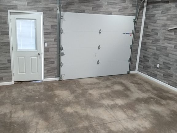 2nd image of 14 E Main St