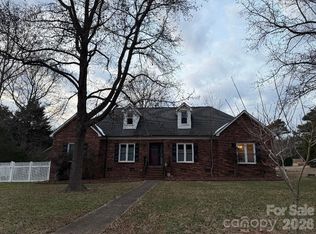 5100 Mintridge Rd, Mint Hill, NC 28227