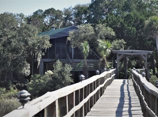 1 Boardwalk Isle, Yankeetown, FL 34498