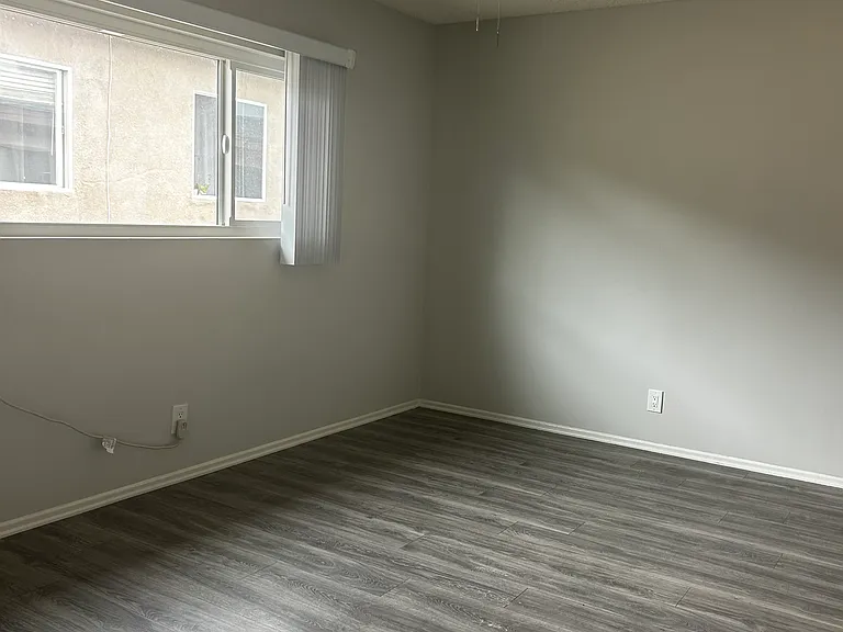 11555 Riverside Dr #3 — Photo 8