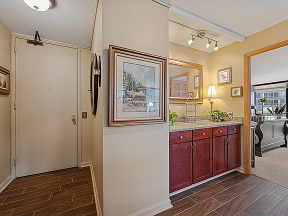 5th image of 5445 N Sheridan Rd APT 415