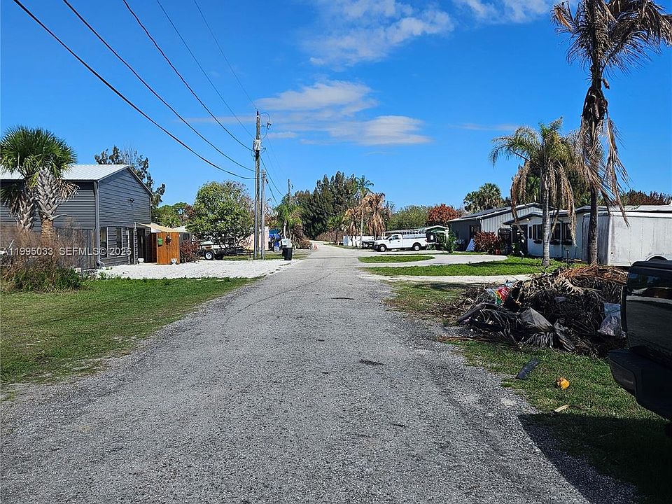 2nd image of 5735 SE Green Ln