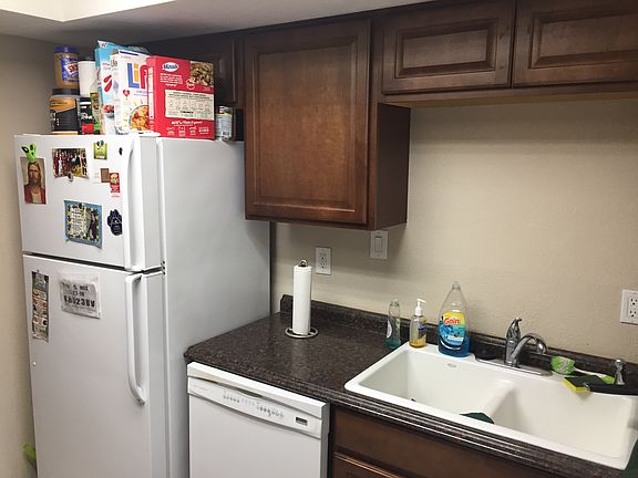 5th image of 1927 E Hampton Ave Unit 153