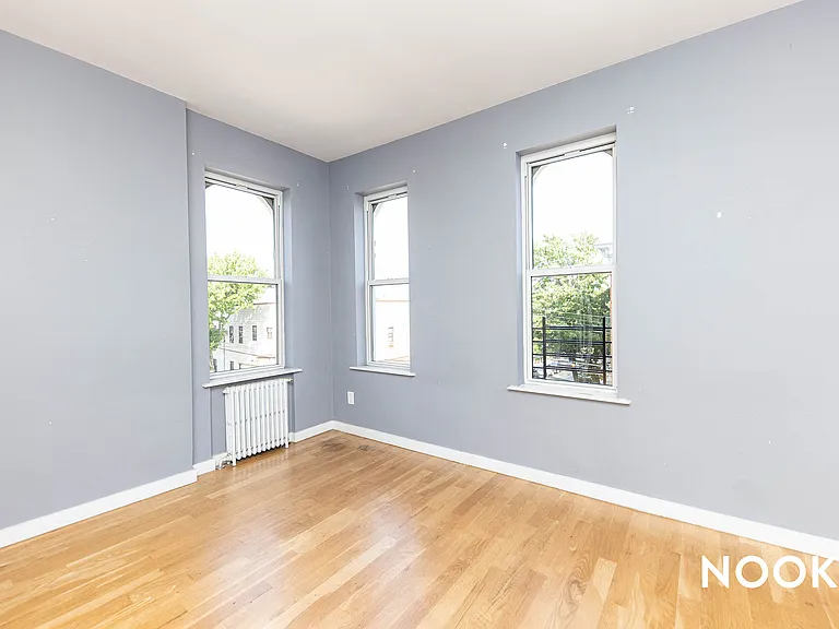 818 Woodward Ave #2L — Photo 13