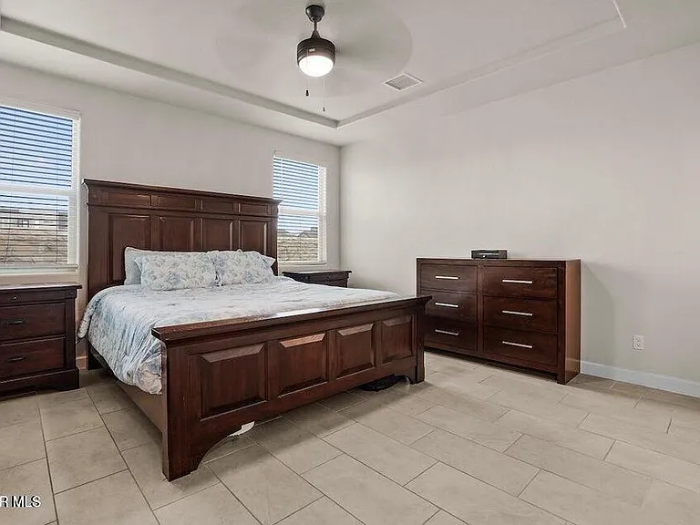 13183 Emerald Isle St — Photo 10