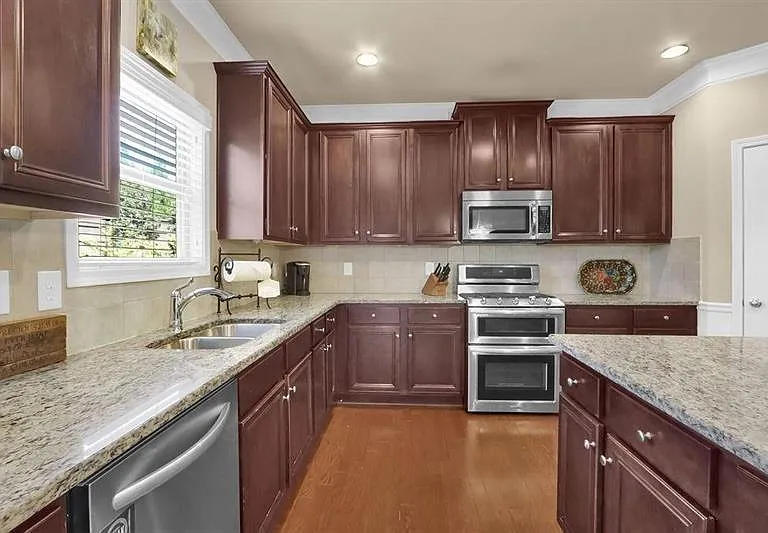 4960 Wilshire Xing — Photo 38