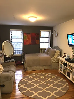 Rented by Sassouni Management | media 16