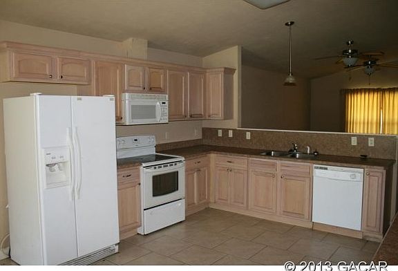 3rd image of 10004 Fox Hollow Dr