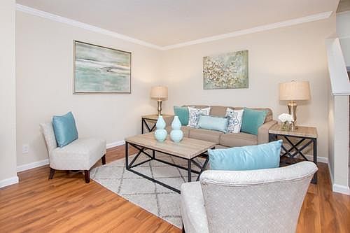 2nd image of 418 Crescent Ave APT 8