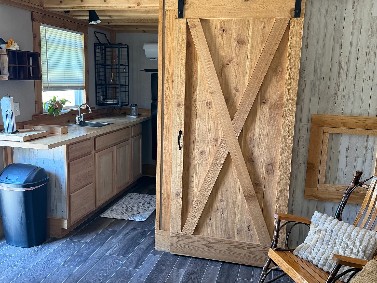 Studio, 300 sqft, $600 — Photo 3