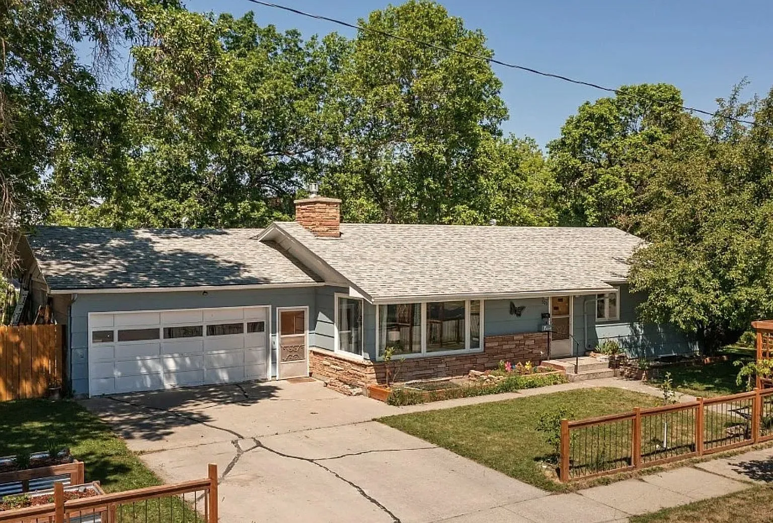 Spacious 5 Bedroom Home for Lease Close to Downtown Bozeman — Photo 1