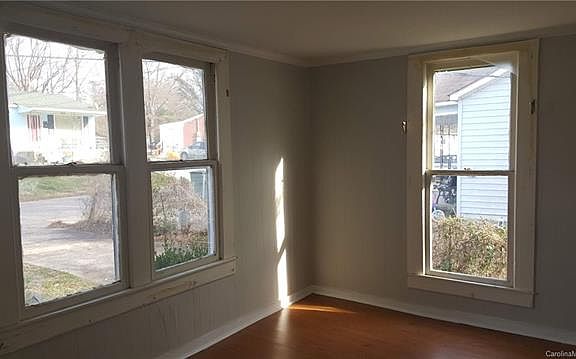 4th image of 407 N Vance St
