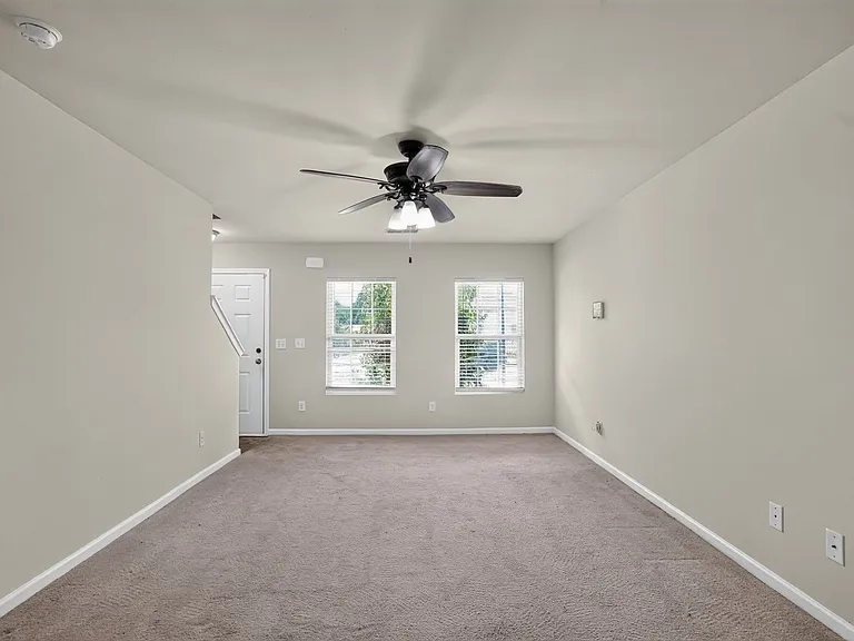 11986 Quail Dr — Photo 3
