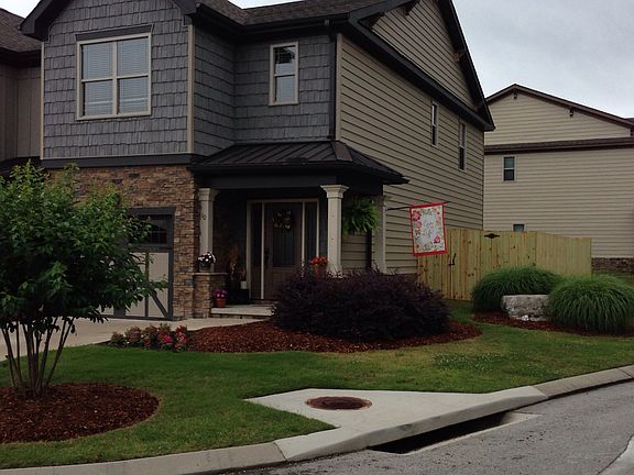 2nd image of 10 Peachstone Ln