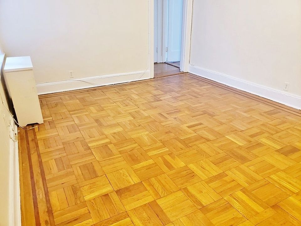 1st image of 2826 44th St APT 6B