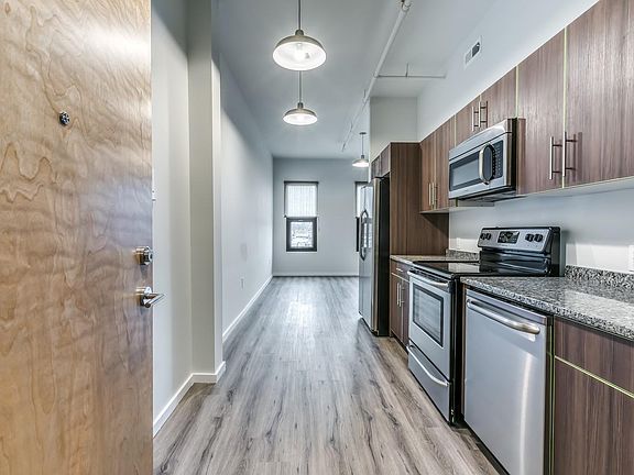 4th image of 4801 Brown St #409