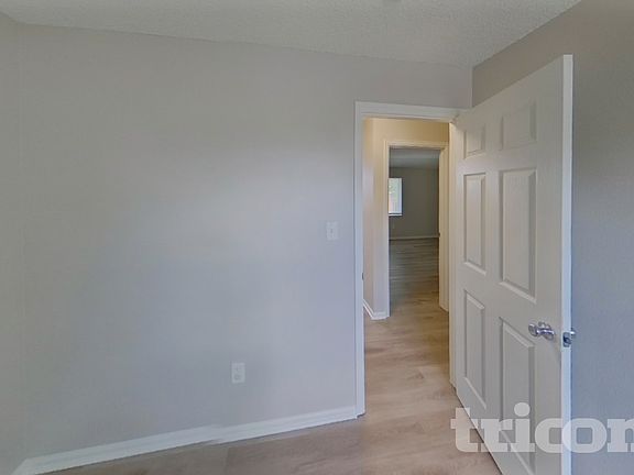 5th image of 1075 Keith Dr