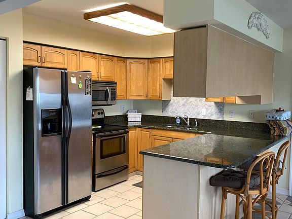 3rd image of 320 Palm Springs Blvd