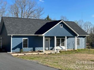 137 Dayton Rd, Dallas, NC 28034